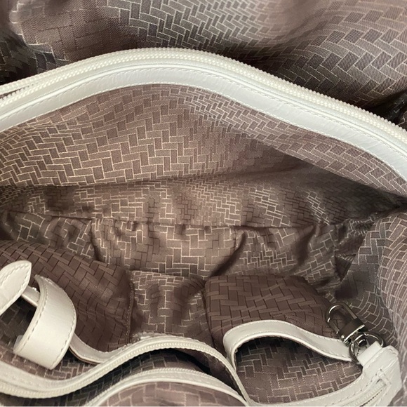 Cole Haan purse - beautiful white woven leather - Picture 4 of 7